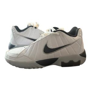 LeBron Witness ix (gs) Nike White and Black 6Y
